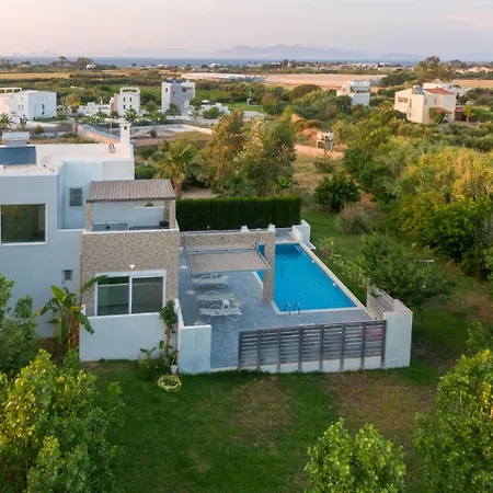 Xenos 1 Вилла *