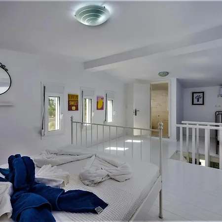 Xenos 1 Вилла Тигаки