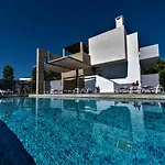 Xenos 1 Villa
